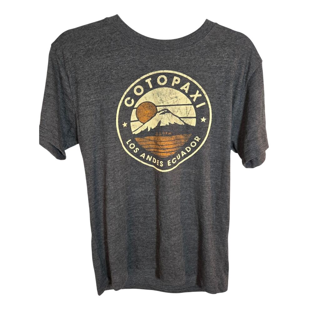 Cotopaxi Los Andes Ecuador Graphic T-Shirt Size Small Souvenir Tee